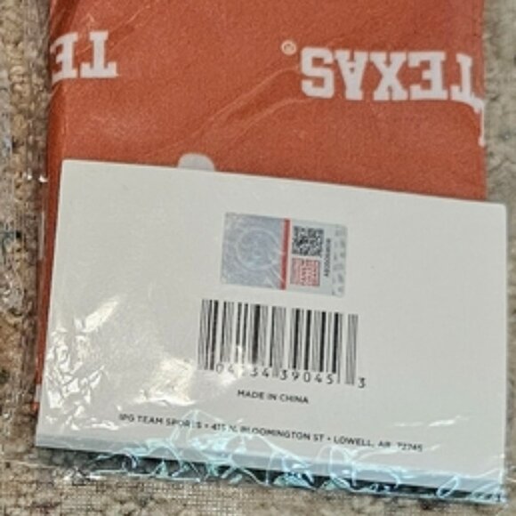 2 UT Sports Gaiter/Face Cover - Picture 2 of 2